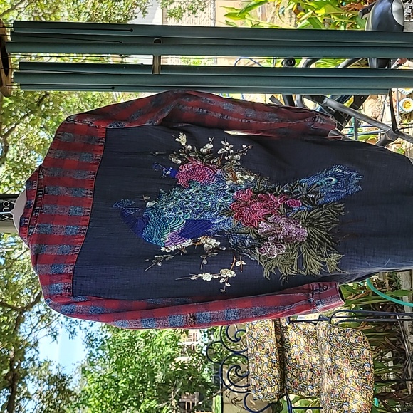 ARATTA SILENT JOURNEY. RED/ BLUE PLAID WITH BEAUTIFUL PEACOCK EMBROIDERY SIZE SM - Picture 1 of 5